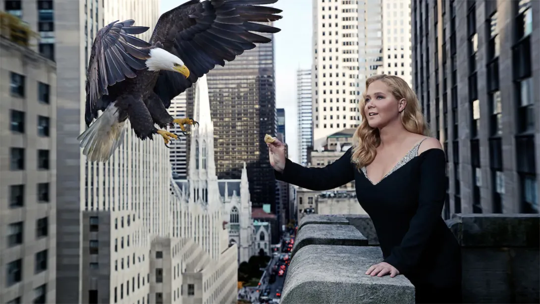 MEM-Amy-Schumer-SNL-2022-05.jpg